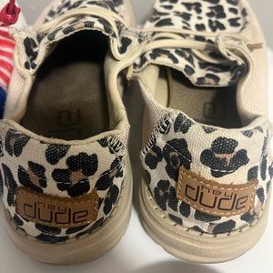 Women leopard size 8 hey dudes